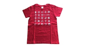 赤色のTシャツ